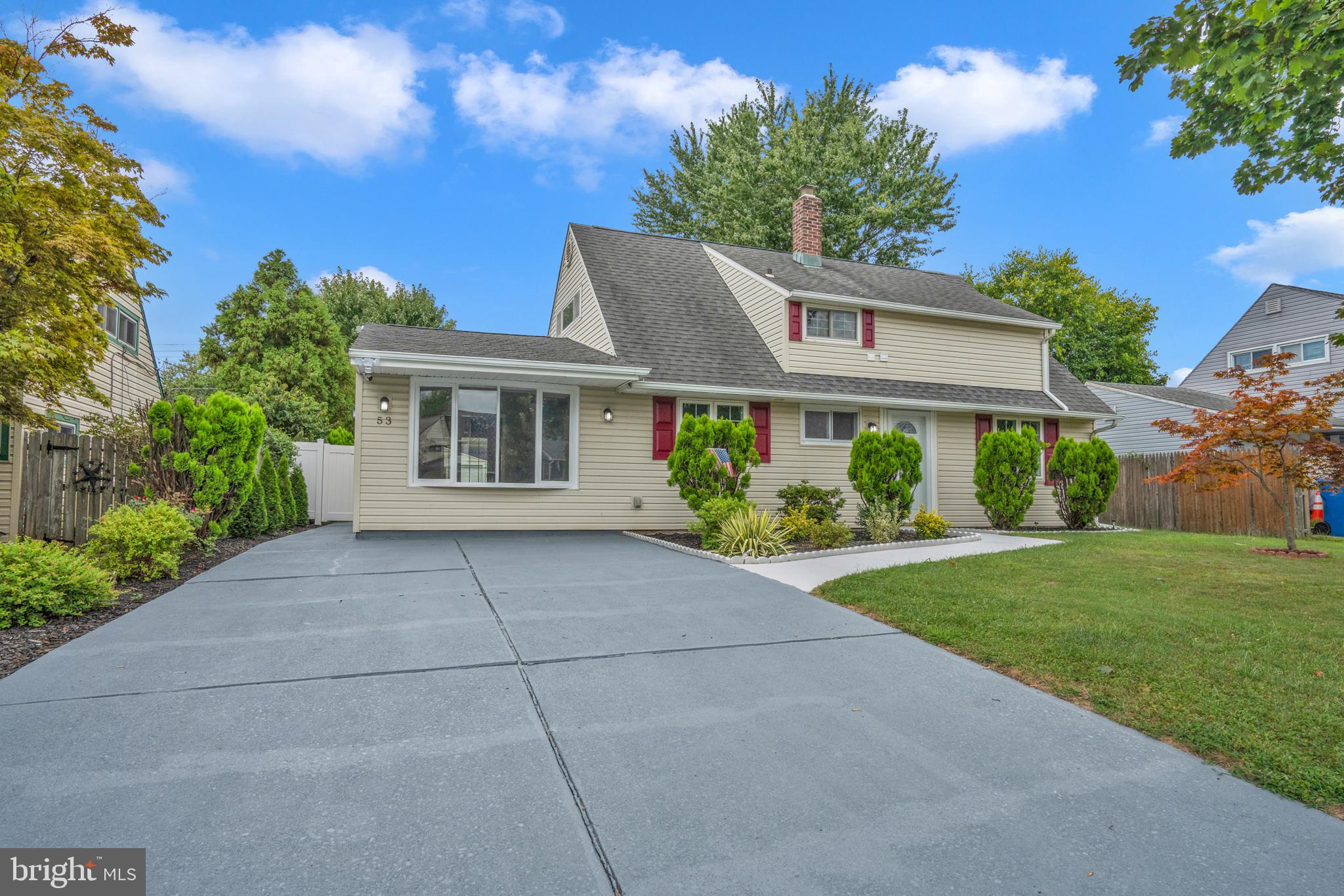 53 Geranium Road Levittown, PA 19057 - Photo 2 of 37 Gallery Image 2