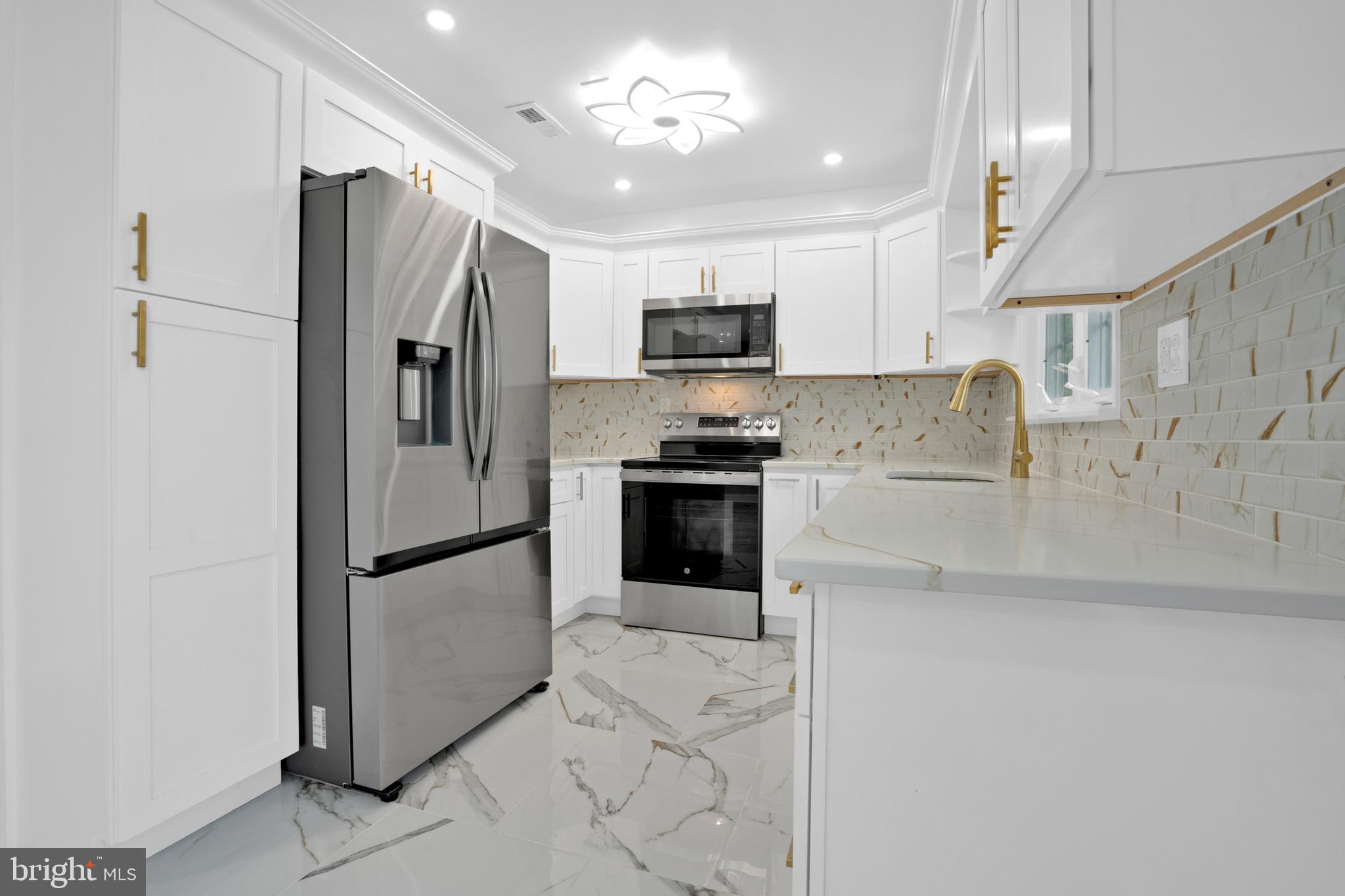 53 Geranium Road Levittown, PA 19057 - Photo 7 of 37 Gallery Image 7