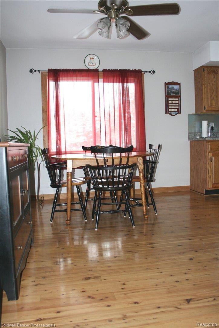 7423 Centerhill Road Brighton, MI 48116 - Photo 6 of 9 Dining Nook