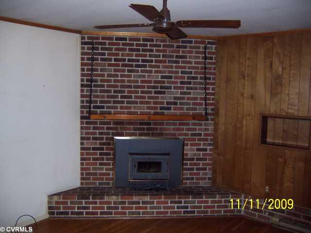 900 Jamestown Road Colonial Heights, VA 23834 - Photo 7 of 12 Exterior Front