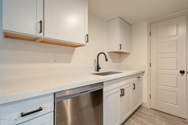 $1,695 | 600 South Dobson Road, Unit 39, Mesa, AZ 85202