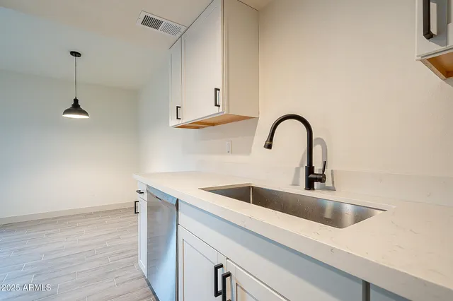 $1,695 | 600 South Dobson Road, Unit 39, Mesa, AZ 85202