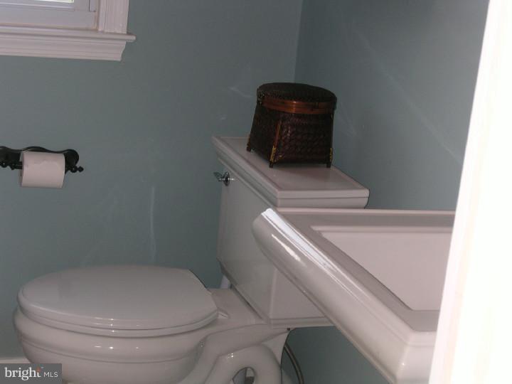 626 White Road Blue Bell, PA 19422 - Photo 9 of 25 Gallery Image 9