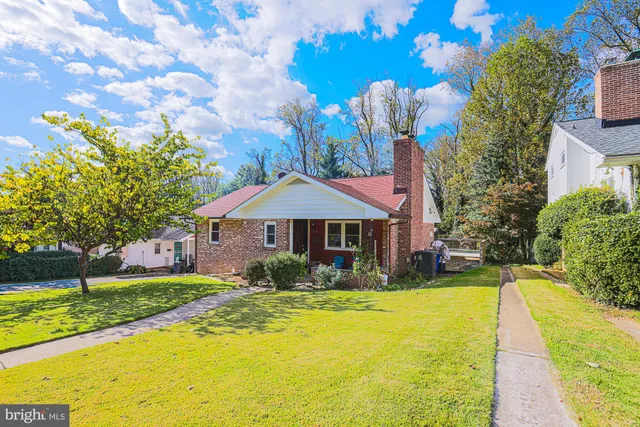 $399,999 | 416 Nottingham Road, Baltimore, MD 21229