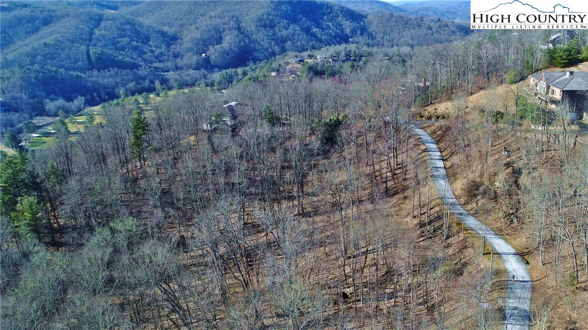 320 Rhododendron Lane Boone, NC 28607 - Photo 5 of 14 Gallery Image 5