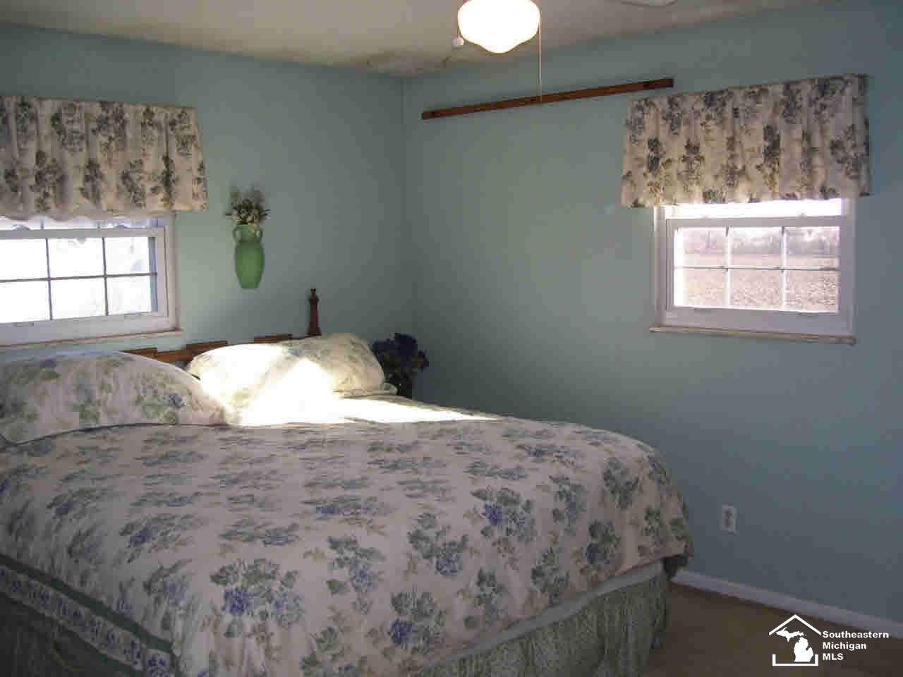 11970 Minx Road Temperance, MI 48182 - Photo 10 of 13 20458210-9.JPG