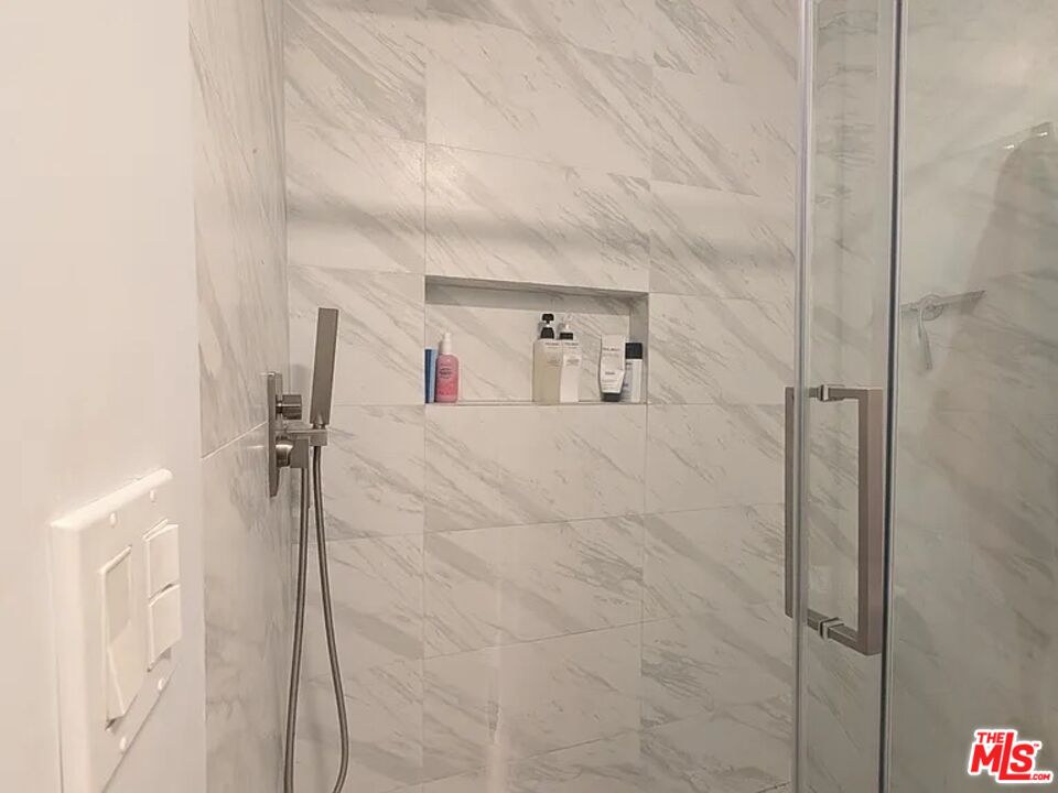 7765 West 91st Street, Unit F Playa del Rey, CA 90293 - Photo 16 of 21