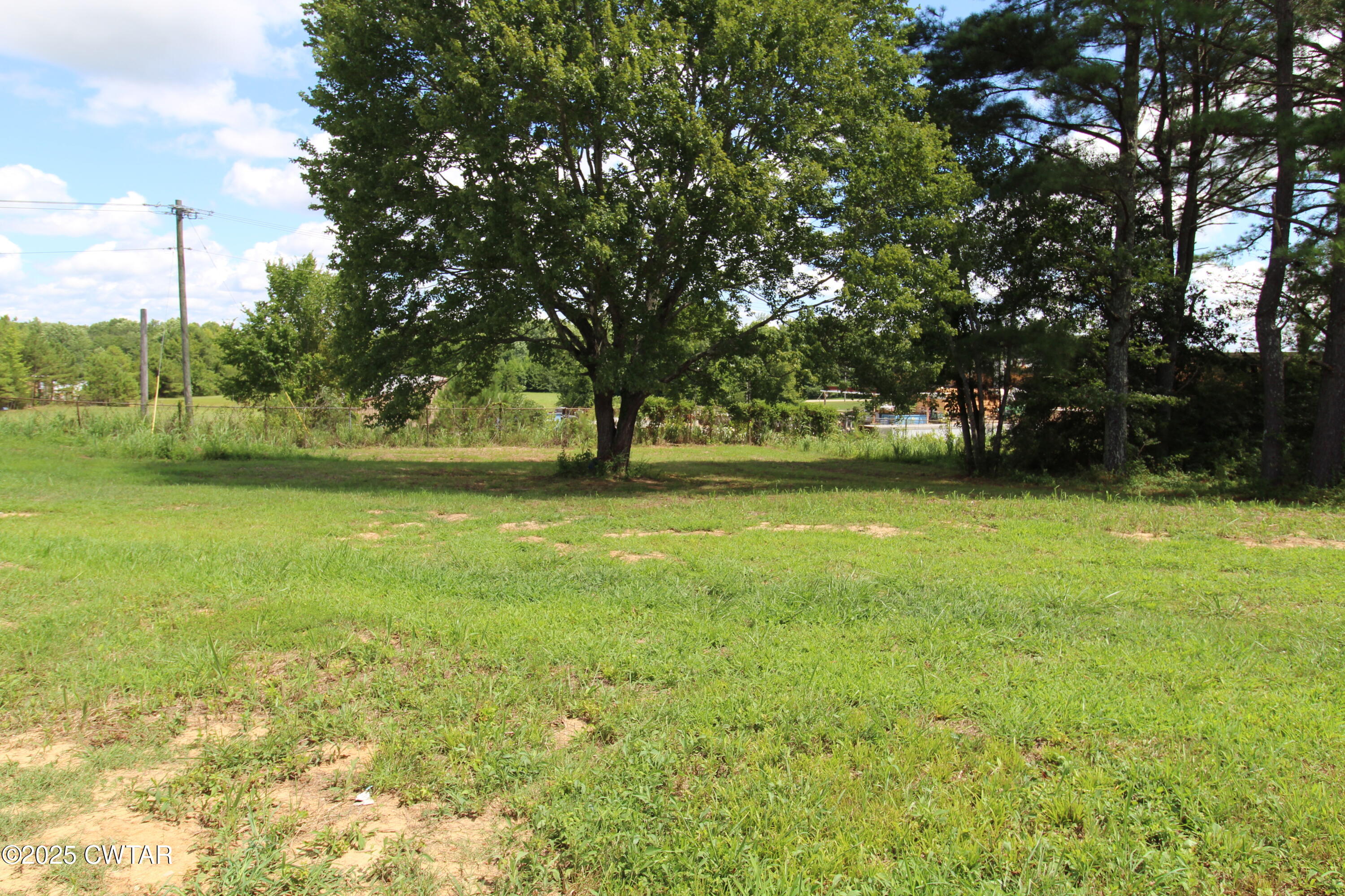 600 Cook Street Lexington, TN 38351 - Photo 2 of 22 IMG_6229