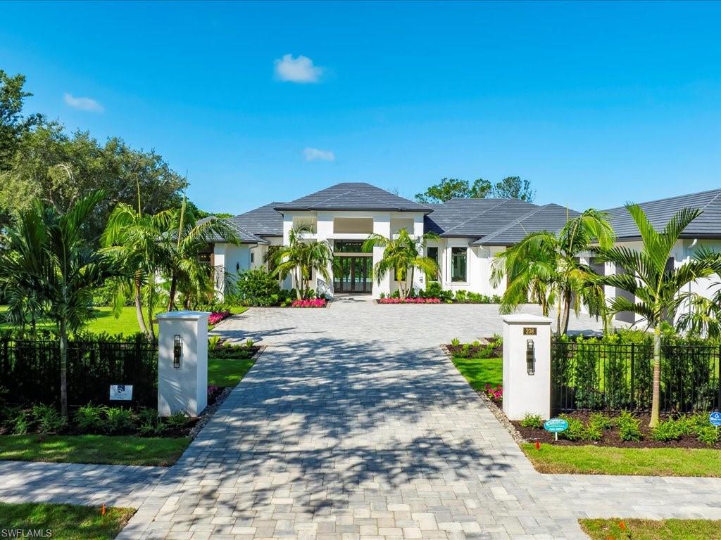 208 Hickory Road Naples, FL 34108 - Photo 12 of 50
