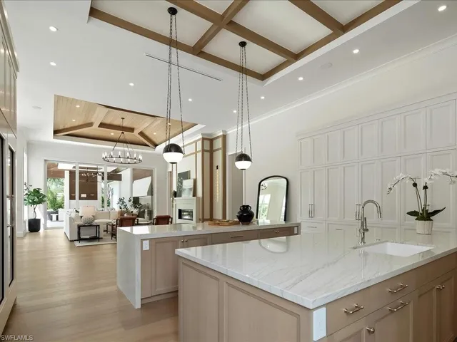 $11,995,000 | 208 Hickory Road, Naples, FL 34108