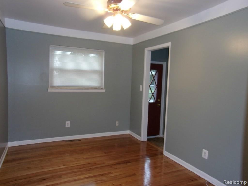 9438 Pardee Road Taylor, MI 48180 - Photo 13 of 24 2015-05-19 07.21