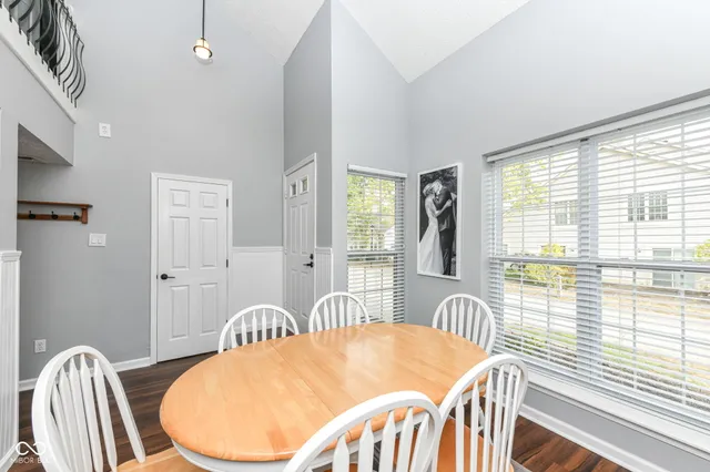 $199,900 | 2502 Chaseway Court, Indianapolis, IN 46268