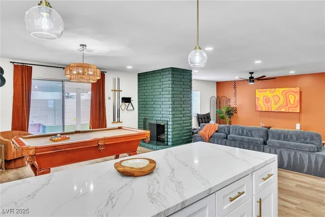 $2,800 | 425 Golden Valley Drive, Henderson, NV 89002