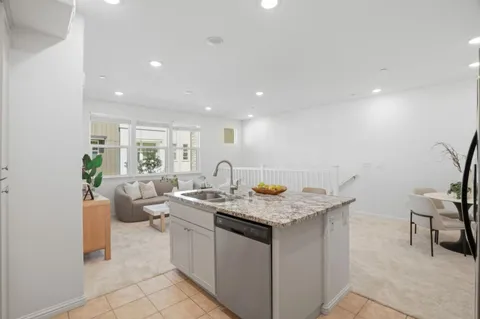 $878,000 | 2082 Mahuron Circle, San Jose, CA 95133