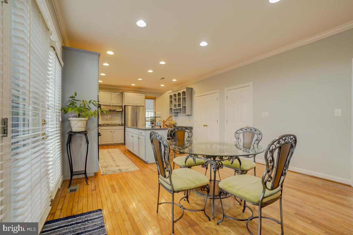 13932 Bromfield Road Germantown, MD 20874 - Photo 13 of 41 Breakfast Area