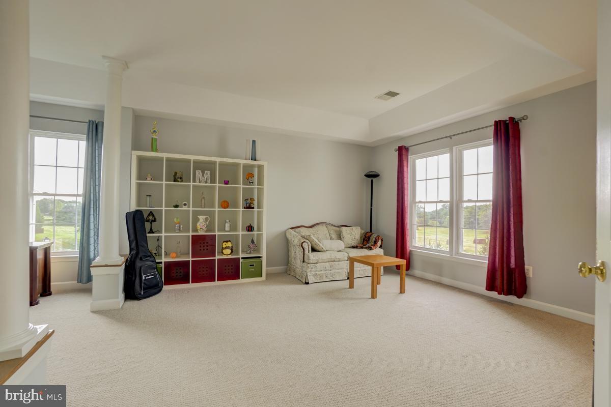 13932 Bromfield Road Germantown, MD 20874 - Photo 19 of 41 Master Bedroom with Sitting Area