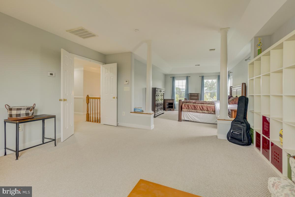 13932 Bromfield Road Germantown, MD 20874 - Photo 20 of 41 Master Bedroom with Sitting Area