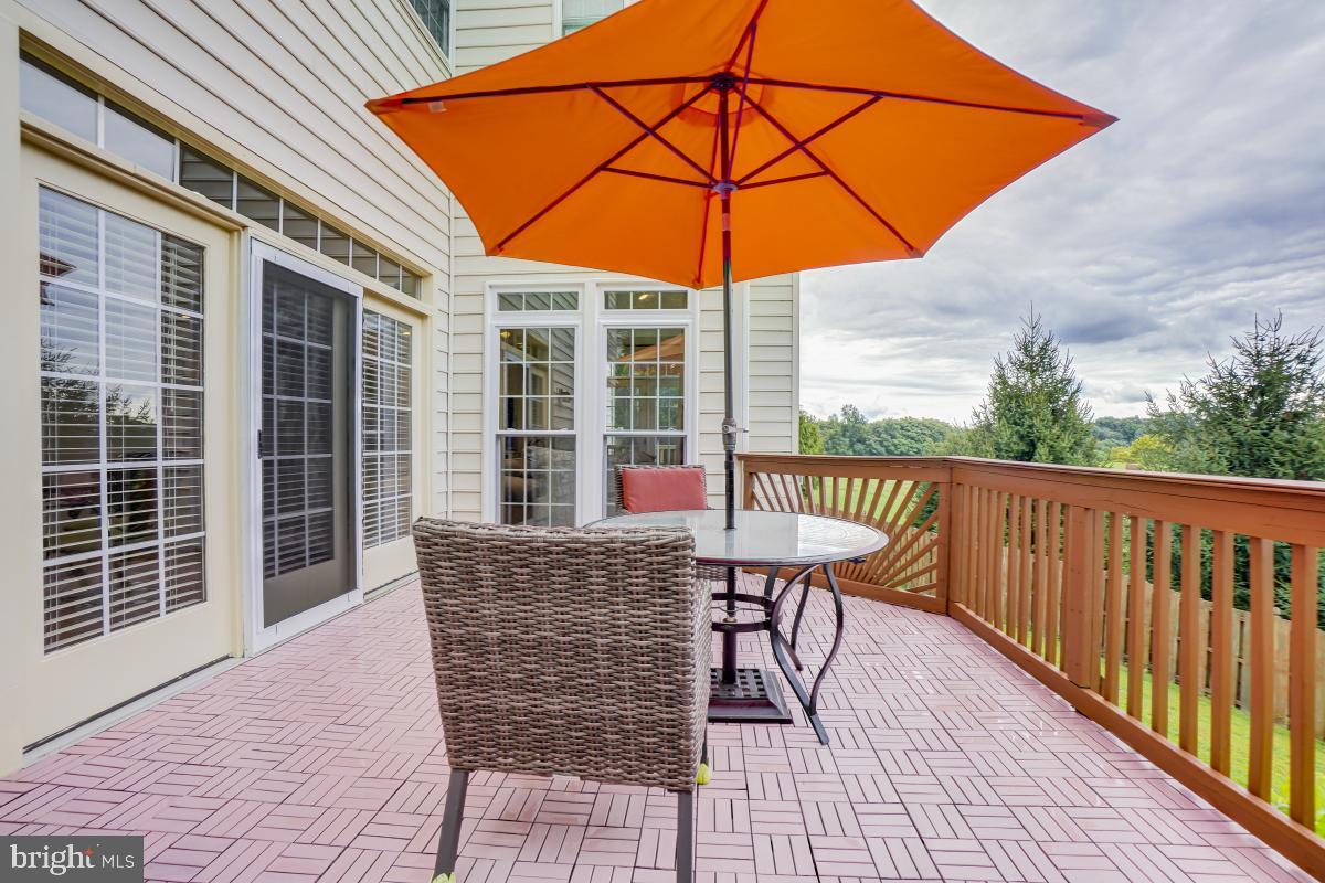 13932 Bromfield Road Germantown, MD 20874 - Photo 34 of 41 Main Level to the Deck
