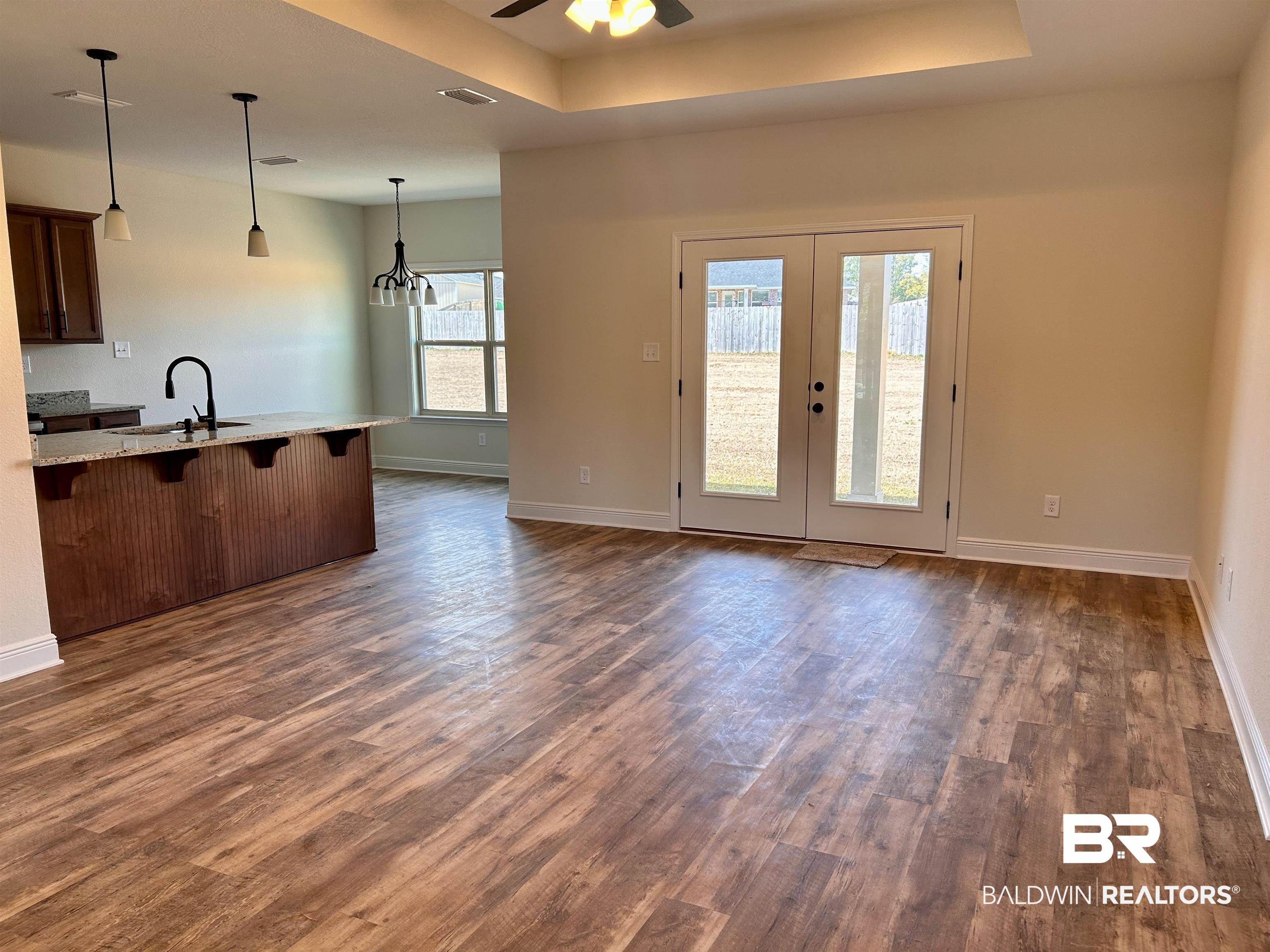 22705 Ridgewood Drive Robertsdale, AL 36567 - Photo 2 of 10 Gallery Image 2