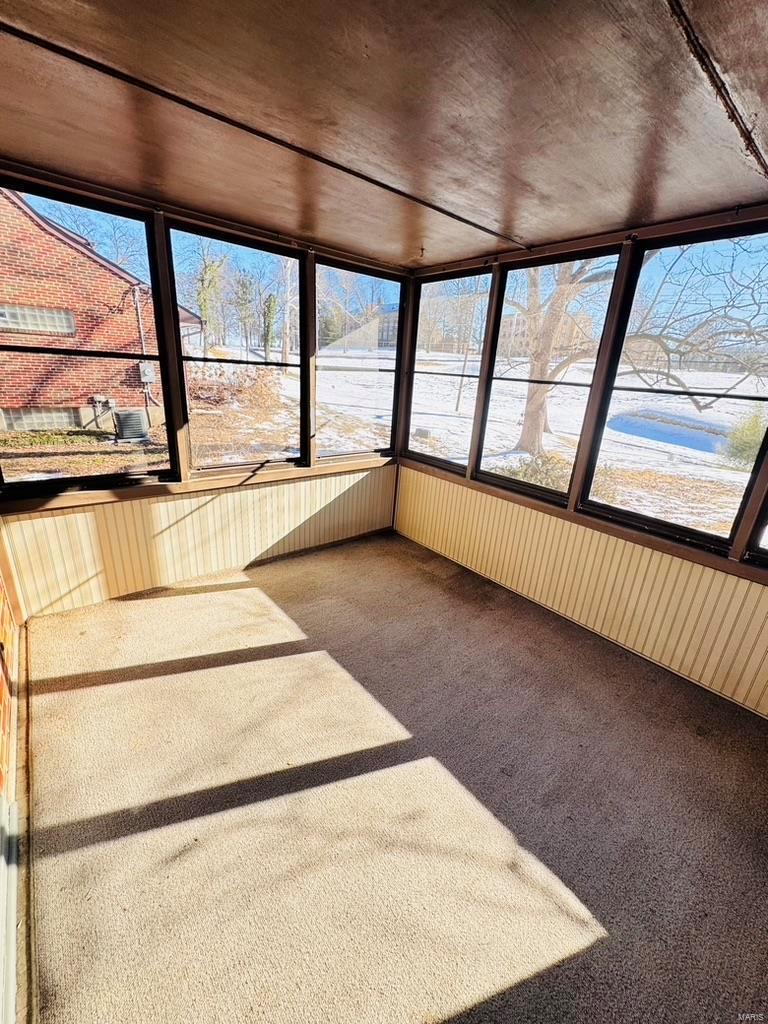 8012 Audrain Drive St. Louis, MO 63121 - Photo 12 of 23