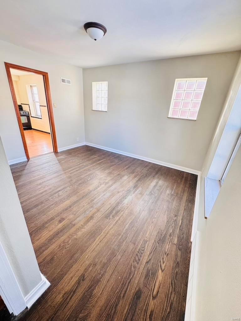 8012 Audrain Drive St. Louis, MO 63121 - Photo 6 of 23