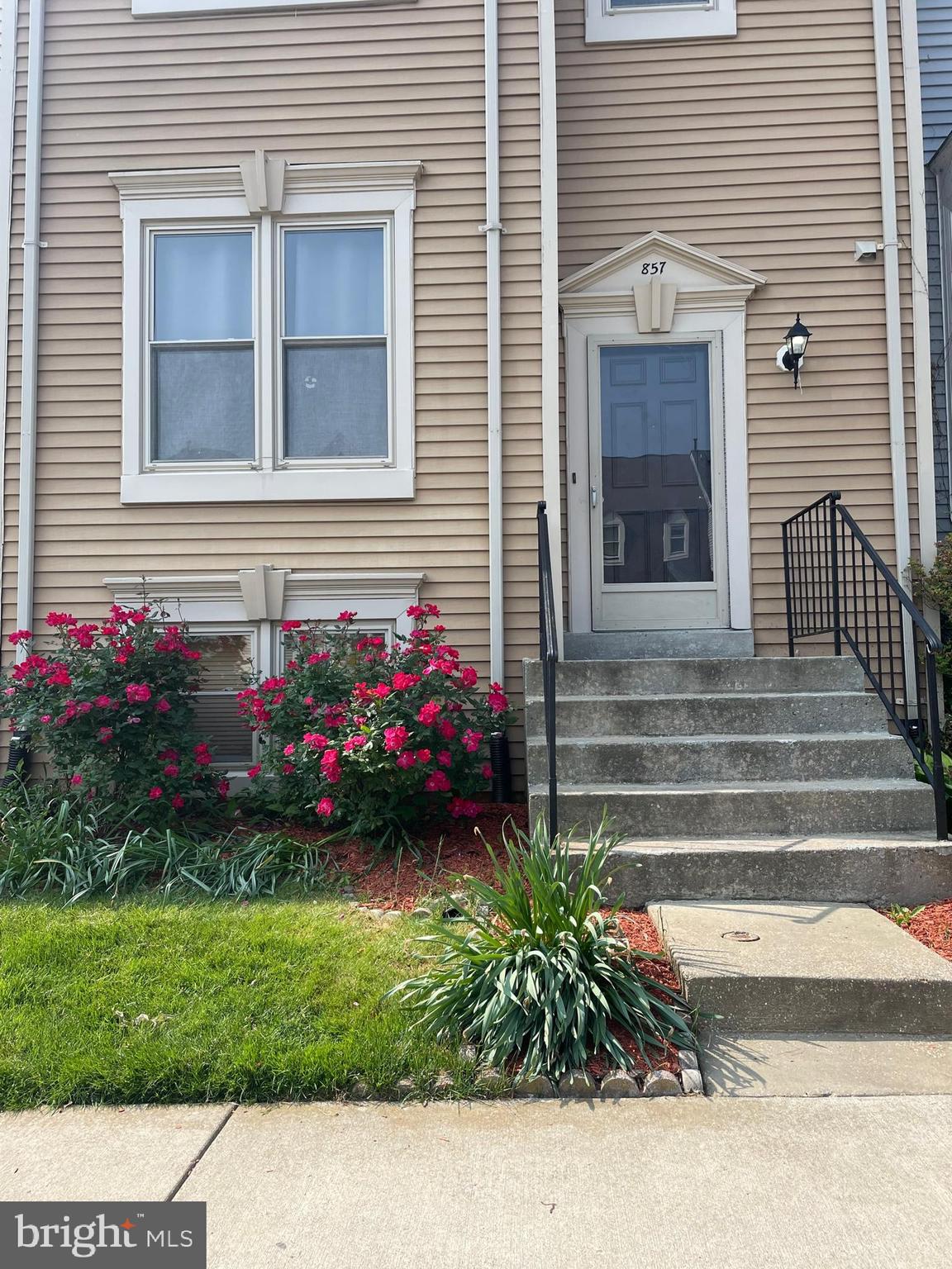 857 Flagler Drive Gaithersburg, MD 20878 - Photo 2 of 19