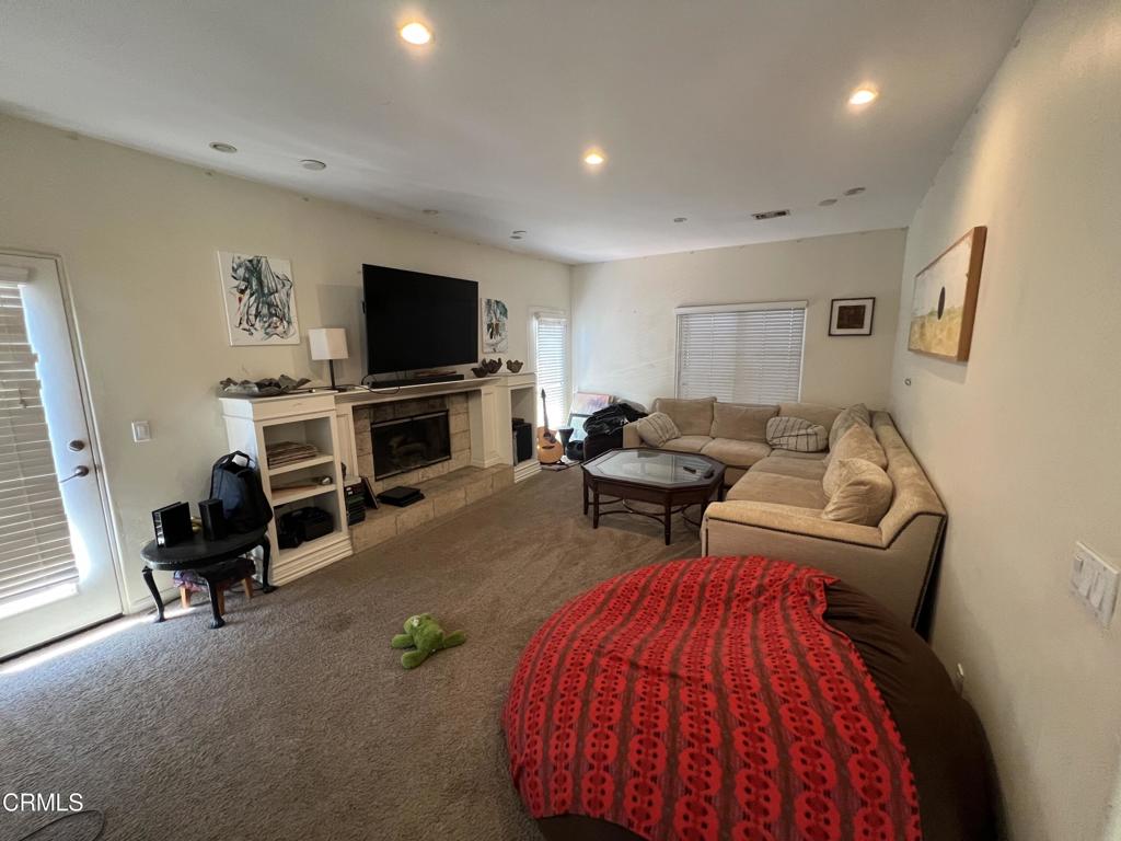 232 Valley Road Oak View, CA 93022 - Photo 8 of 16 Gallery Image 8