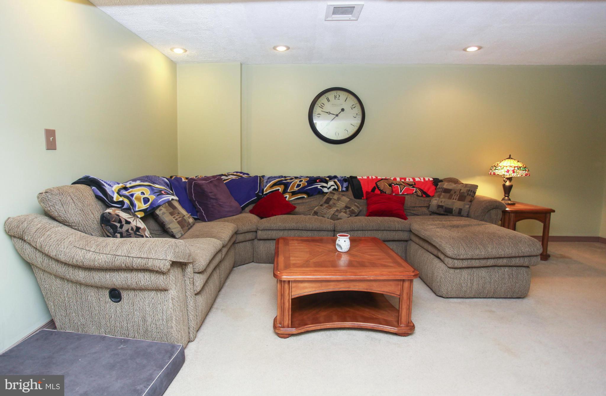 1608 South Rolling Road Halethorpe, MD 21227 - Photo 21 of 30 Family Room