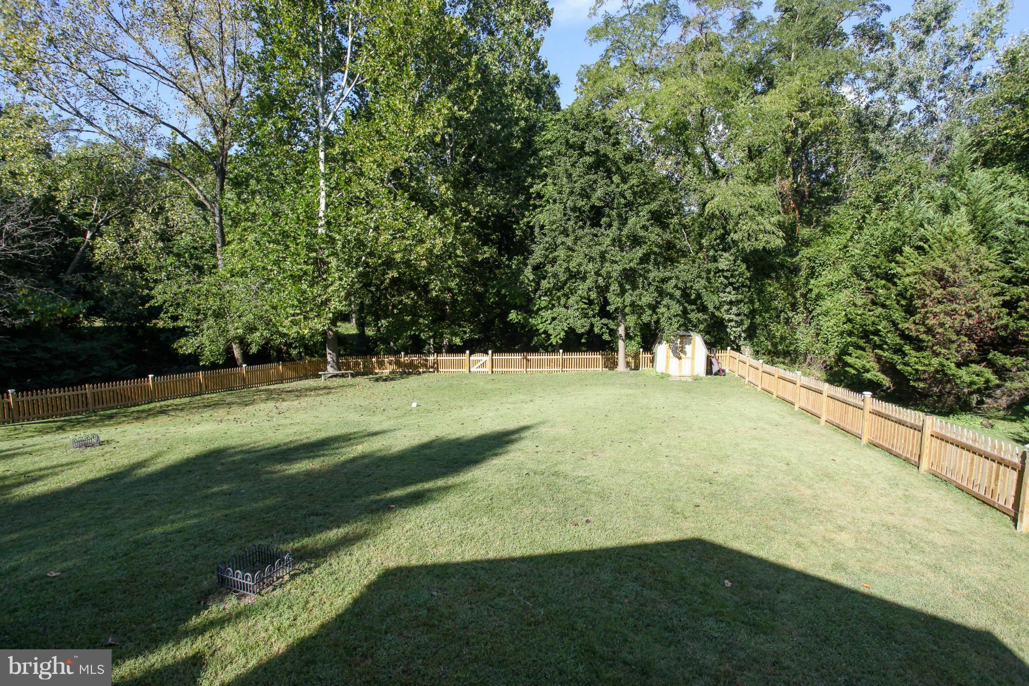 1608 South Rolling Road Halethorpe, MD 21227 - Photo 6 of 30 Exterior (Rear)