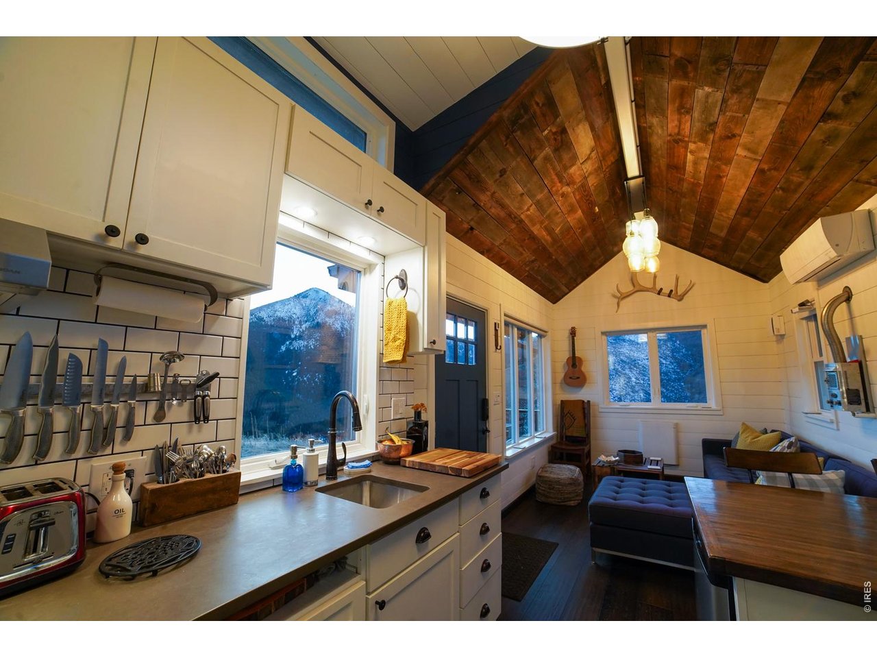 560 Emerson Gulch Road Boulder, CO 80302 - Photo 4 of 32 Open plan and high ceilings