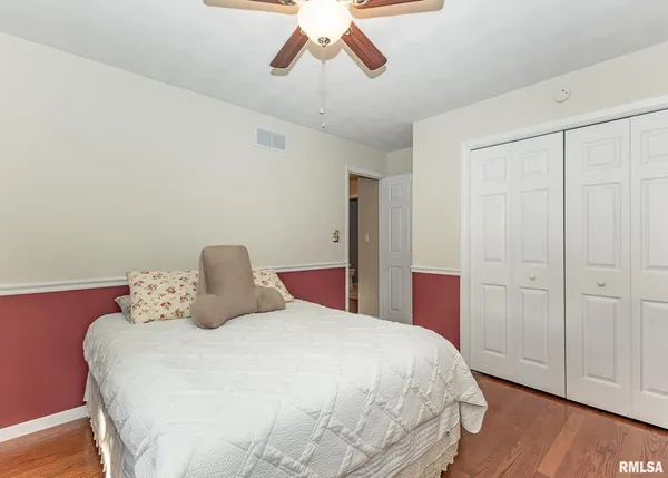 $259,900 | 592 Lake Drive, Woodhull, IL 61490