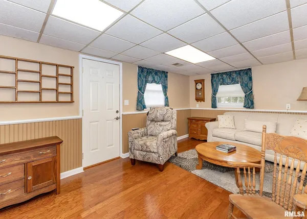 $259,900 | 592 Lake Drive, Woodhull, IL 61490