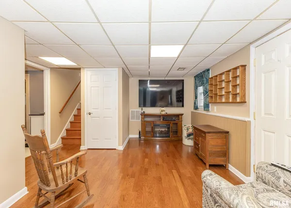 $259,900 | 592 Lake Drive, Woodhull, IL 61490