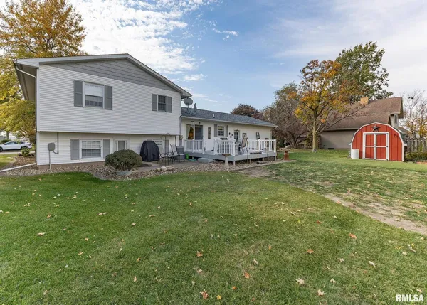 $259,900 | 592 Lake Drive, Woodhull, IL 61490