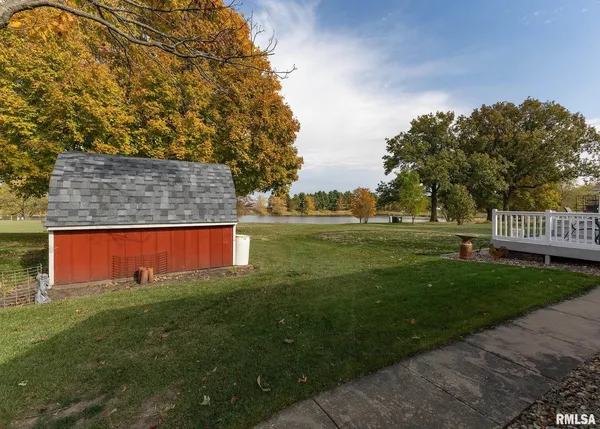 $259,900 | 592 Lake Drive, Woodhull, IL 61490