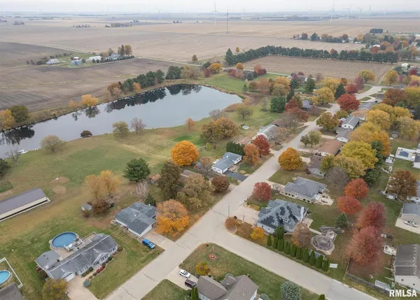 $259,900 | 592 Lake Drive, Woodhull, IL 61490