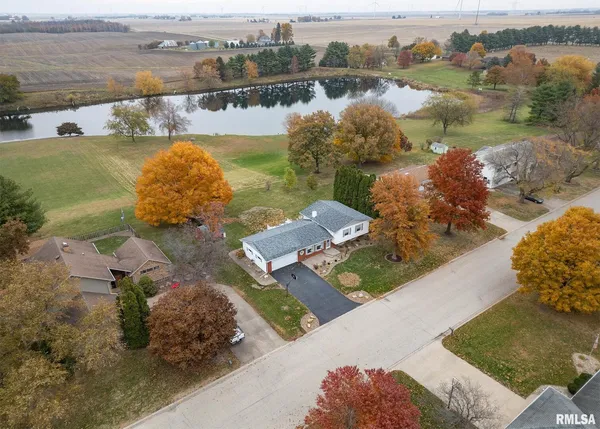 $259,900 | 592 Lake Drive, Woodhull, IL 61490