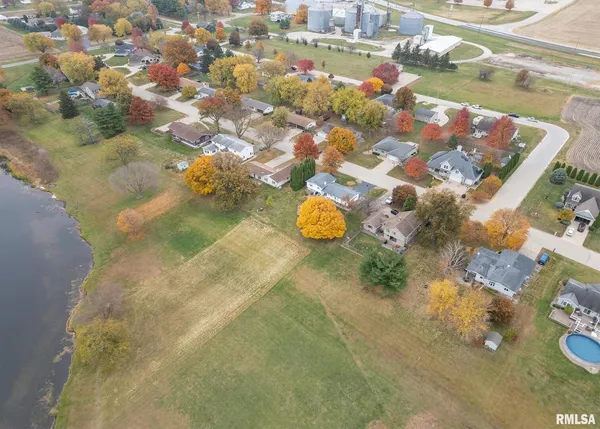 $259,900 | 592 Lake Drive, Woodhull, IL 61490