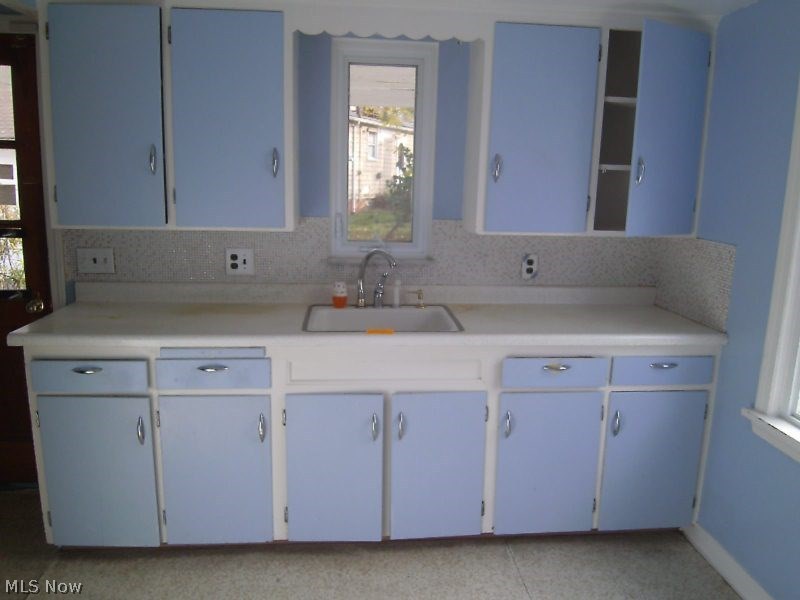 2401 North Taylor Road Cleveland, OH 44118 - Photo 4 of 10 Gallery Image 4