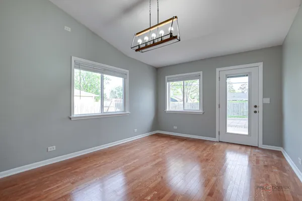 $449,000 | 85 Kingman Lane, Hoffman Estates, IL 60169