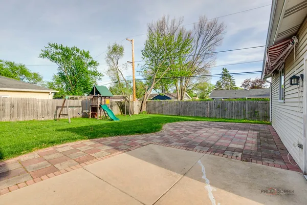 $449,000 | 85 Kingman Lane, Hoffman Estates, IL 60169