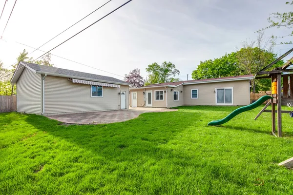 $449,000 | 85 Kingman Lane, Hoffman Estates, IL 60169