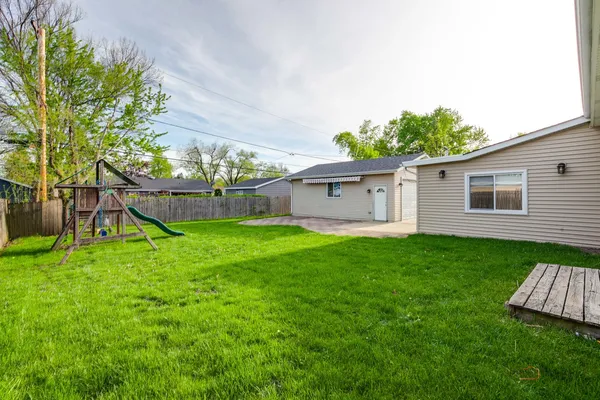 $449,000 | 85 Kingman Lane, Hoffman Estates, IL 60169