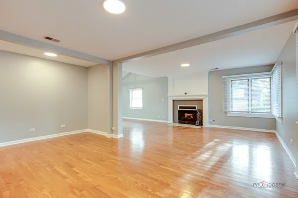 $449,000 | 85 Kingman Lane, Hoffman Estates, IL 60169