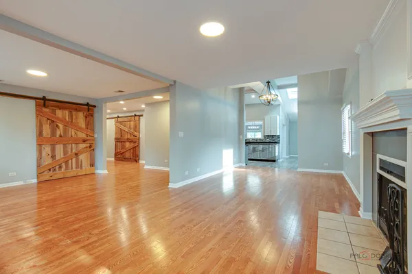 $449,000 | 85 Kingman Lane, Hoffman Estates, IL 60169