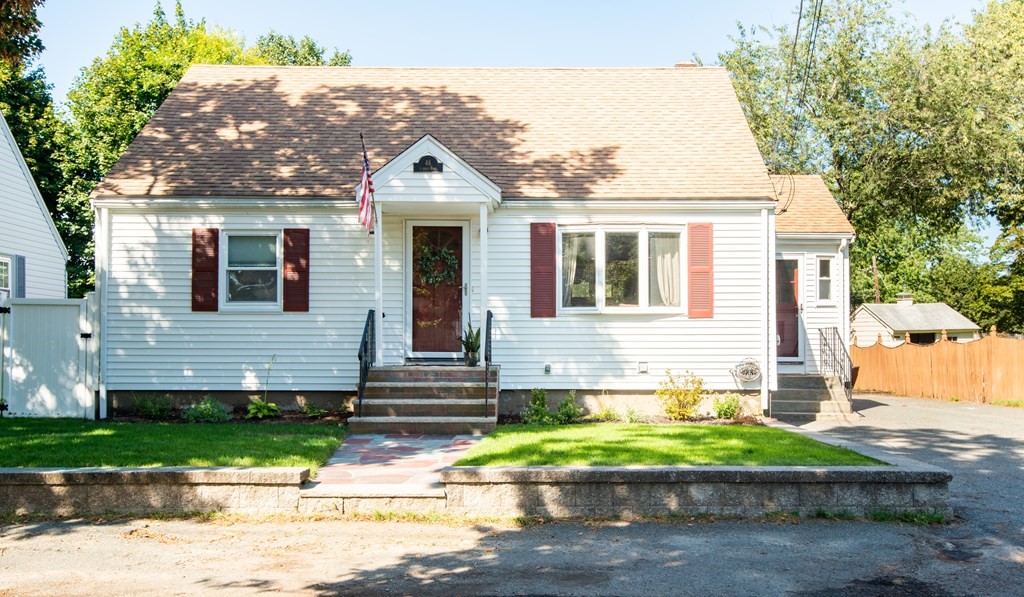 46 Linden Road Peabody, MA 01960 - Photo 1 of 36 Gallery Image 1