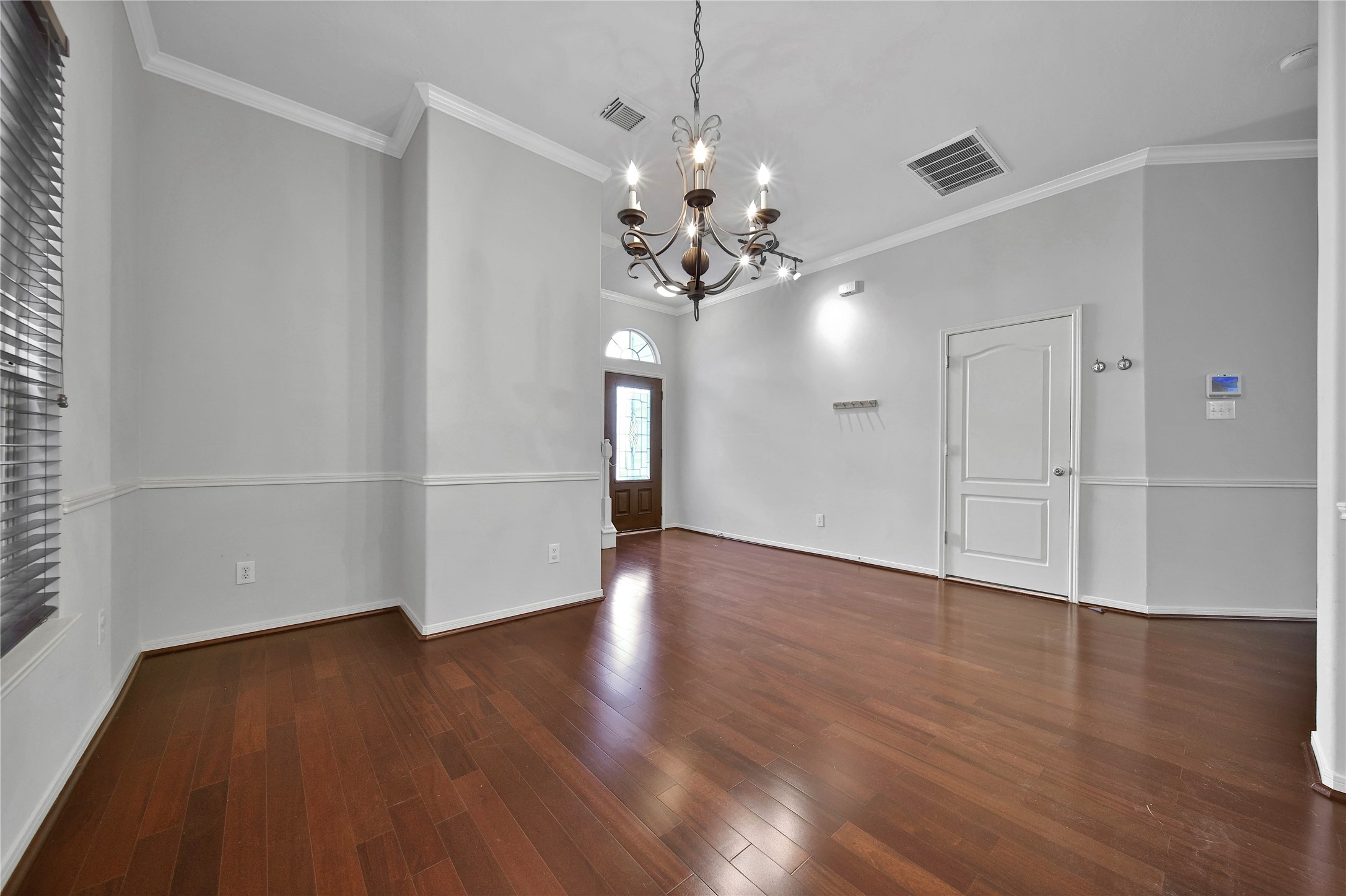 2618 Shady Acres Court Houston, TX 77008 - Photo 15 of 40
