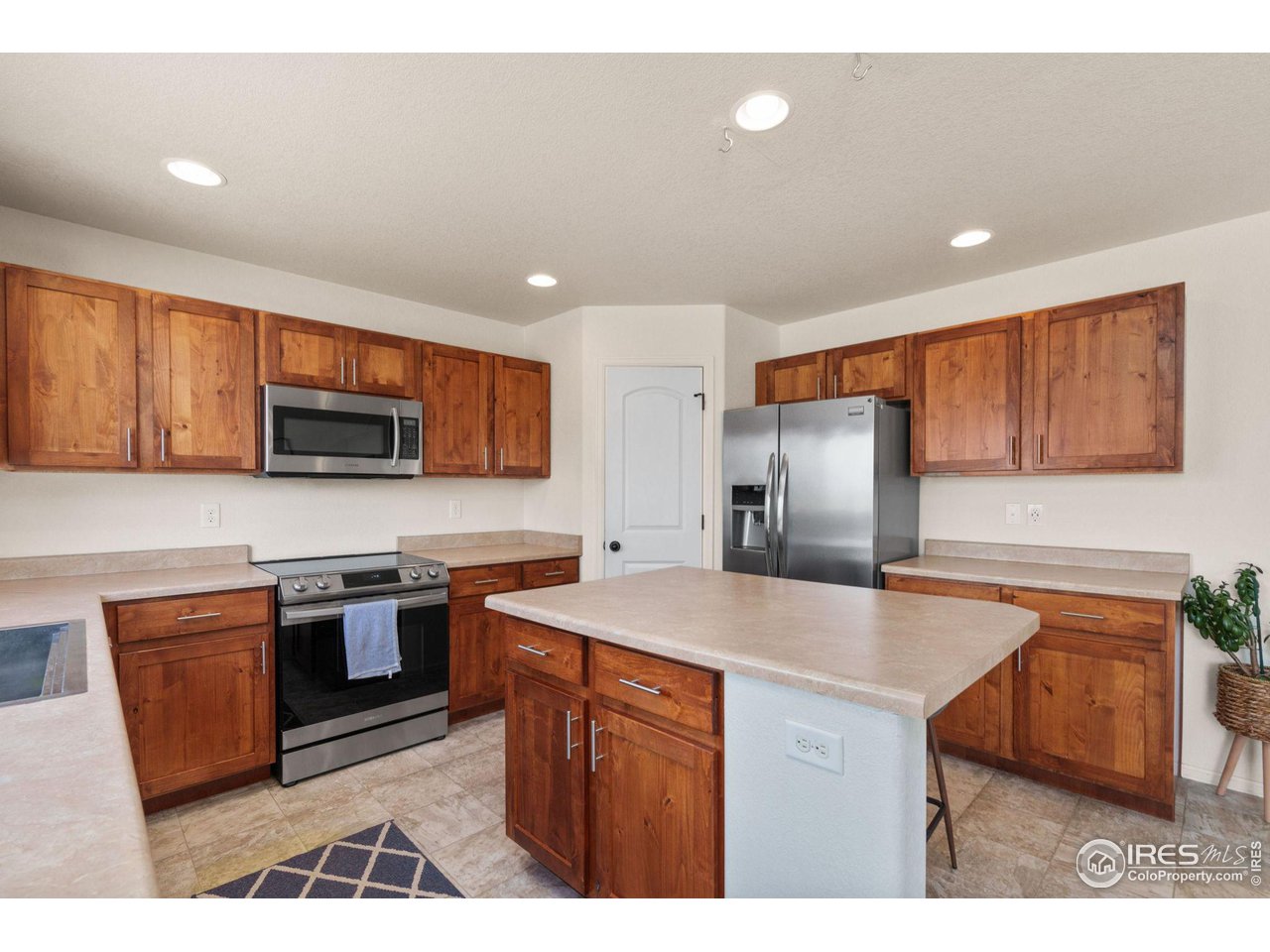 7808 West 11th St Road Greeley, CO 80634 - Photo 10 of 25 All appliances included