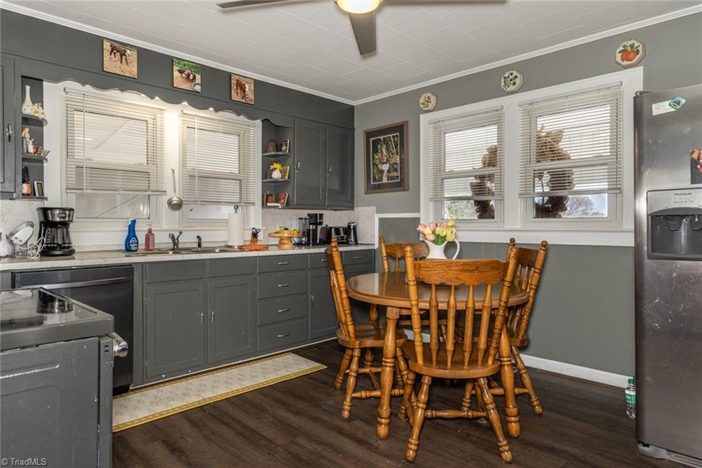 256 Recreation Road Wilkesboro, NC 28697 - Photo 8 of 37 Gallery Image 8