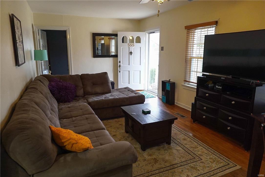 555 Forder Road Mehlville, MO 63129 - Photo 3 of 39 Gallery Image 3